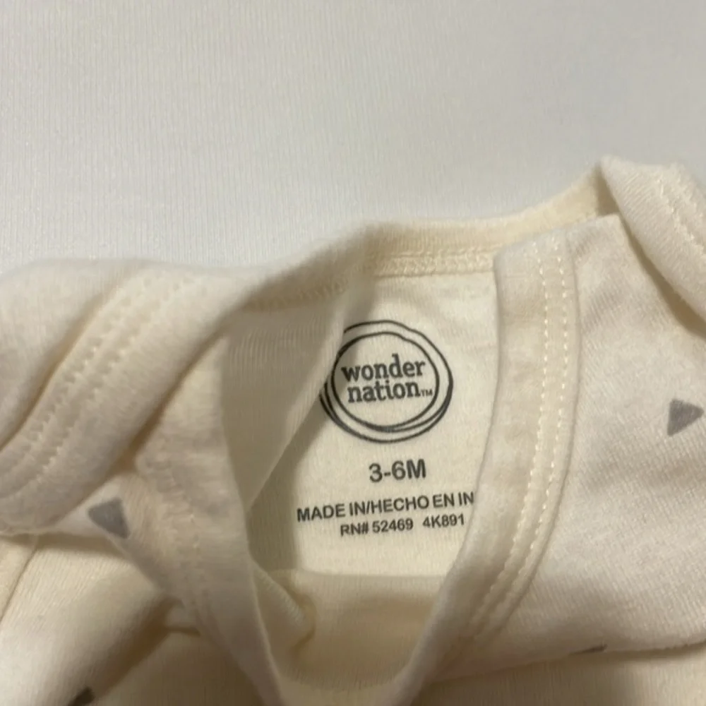Set Of‎ 2 Jumpers Cat And Jack / Wonder Nation Size Baby 3-6 Months Bodysuits